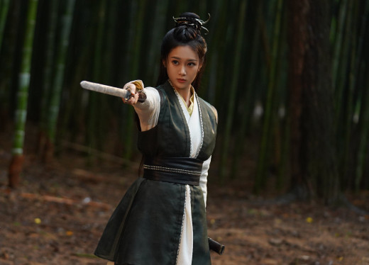 1758786 (a): :2796x2008